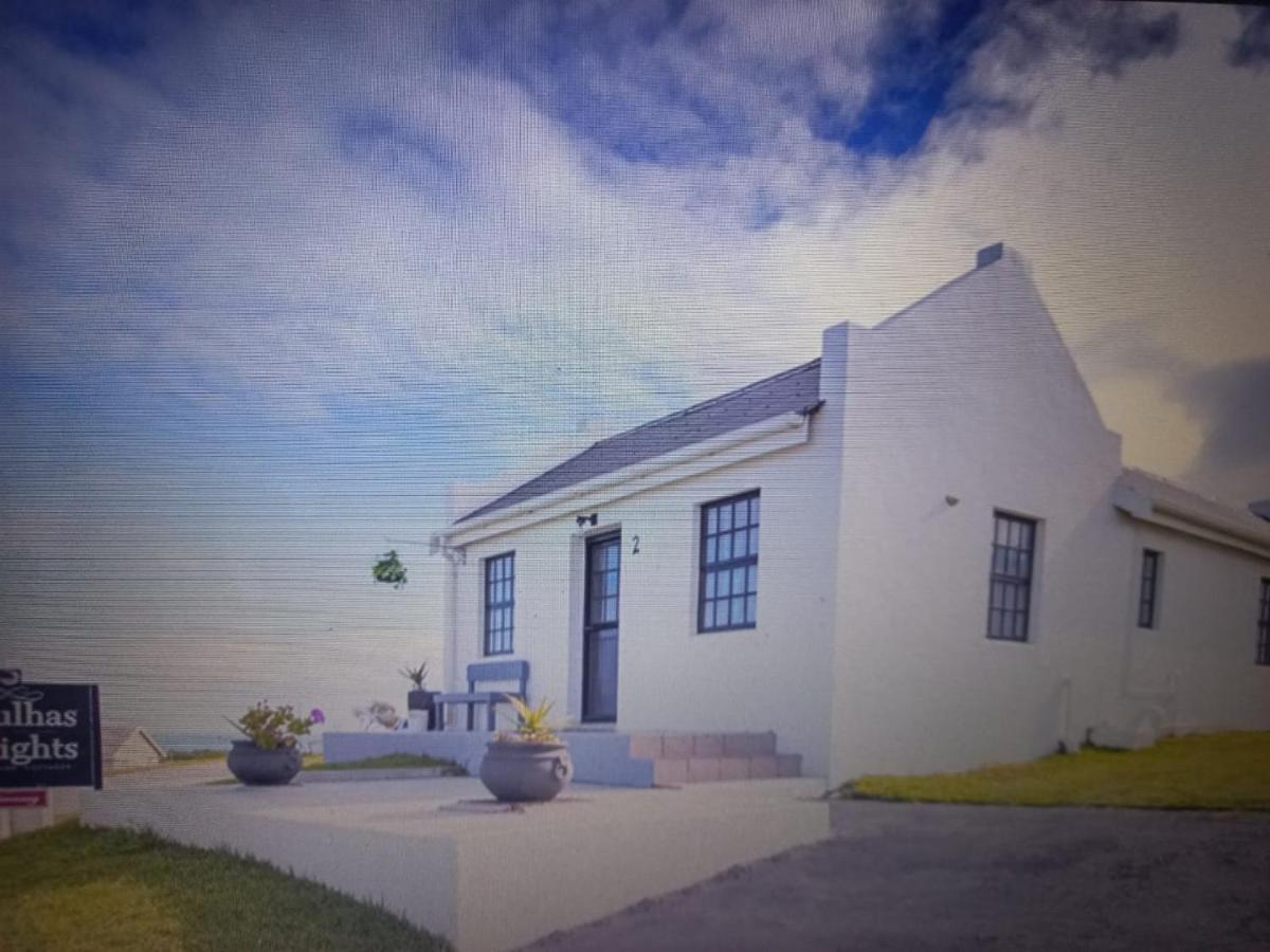 Agulhas Heights Self-Catering Cottages מראה חיצוני תמונה