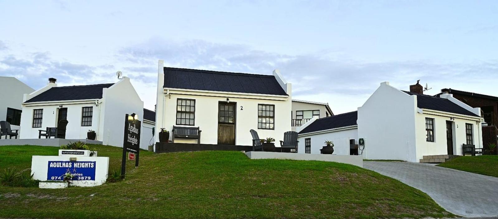 Agulhas Heights Self-Catering Cottages מראה חיצוני תמונה