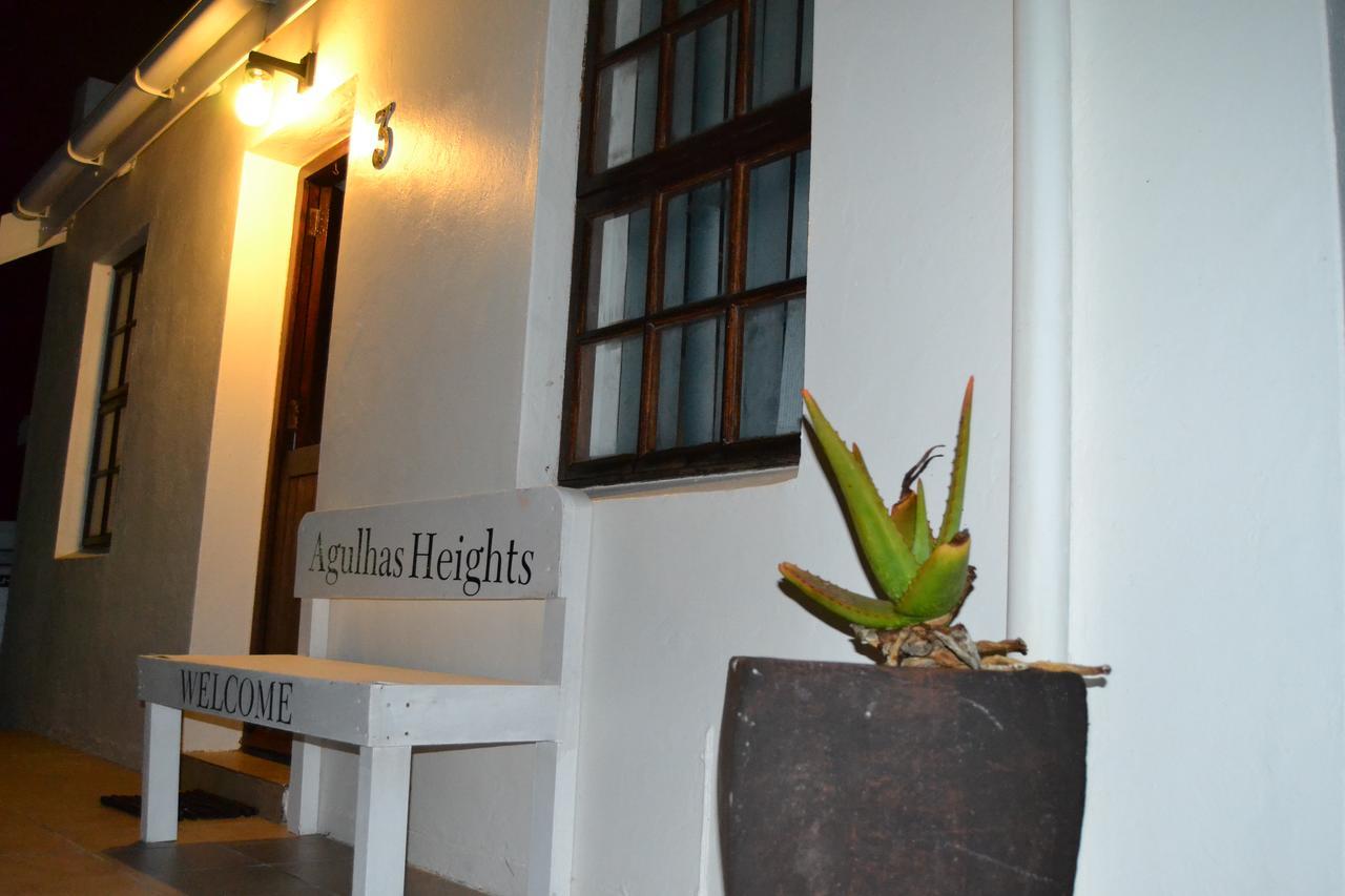 Agulhas Heights Self-Catering Cottages מראה חיצוני תמונה